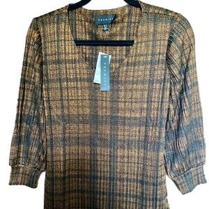 Premise Golden Brown Metallic V Neck. Three-Quarter cuffed Sleeves. Size XS